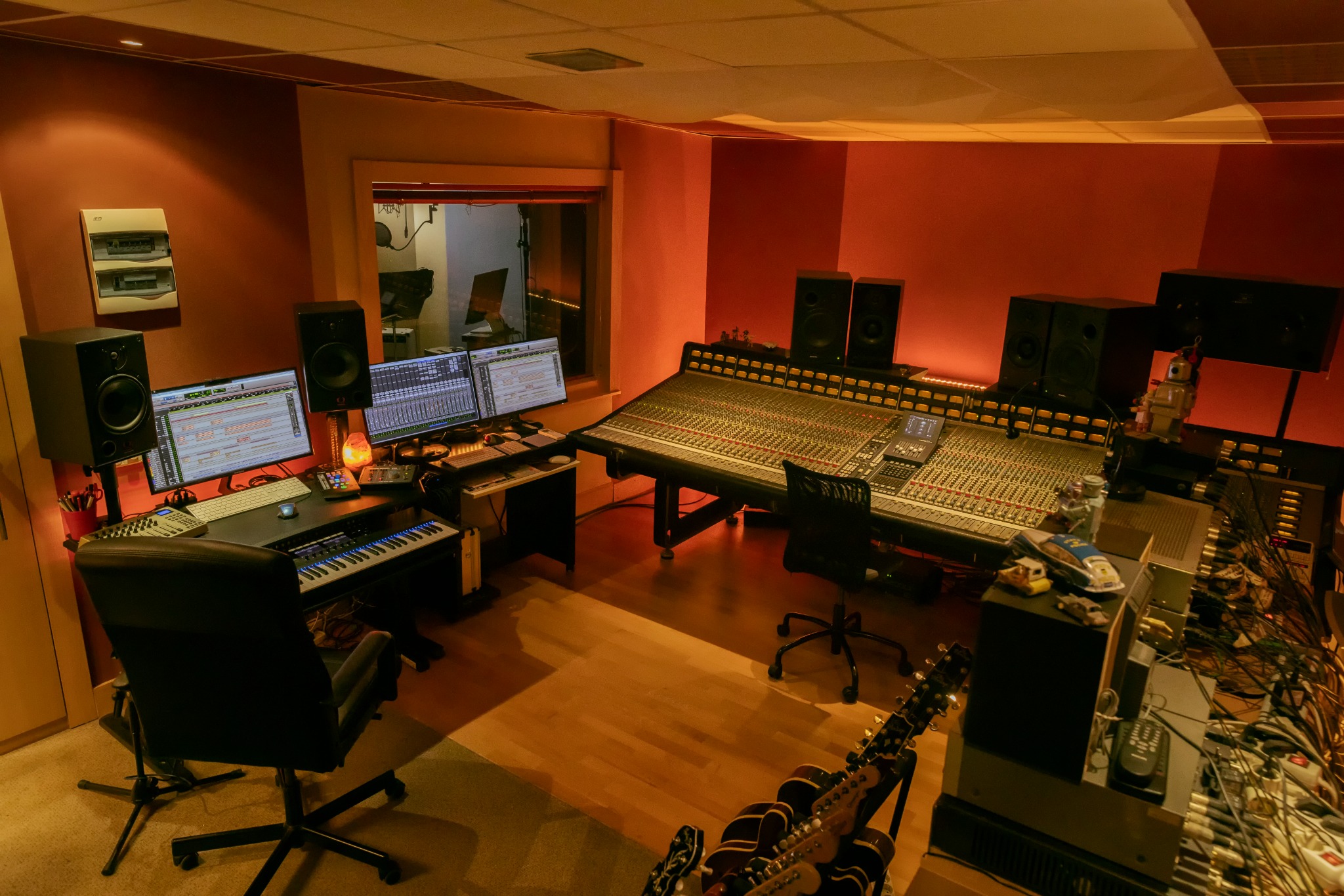 Sala de control de Global Music Studio